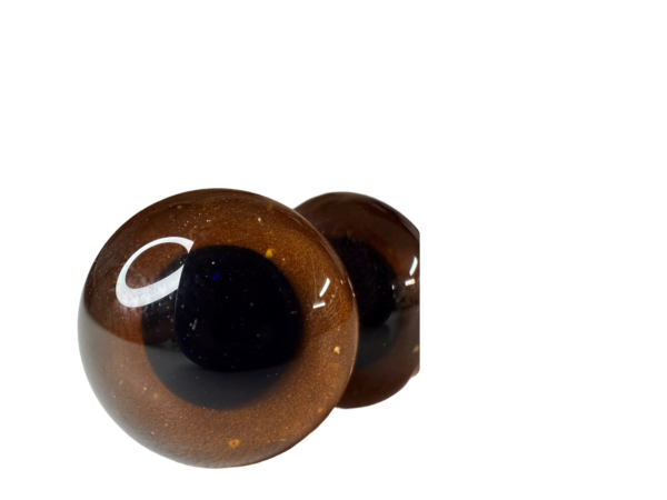 LARGE PUPIL - GLASS EYE